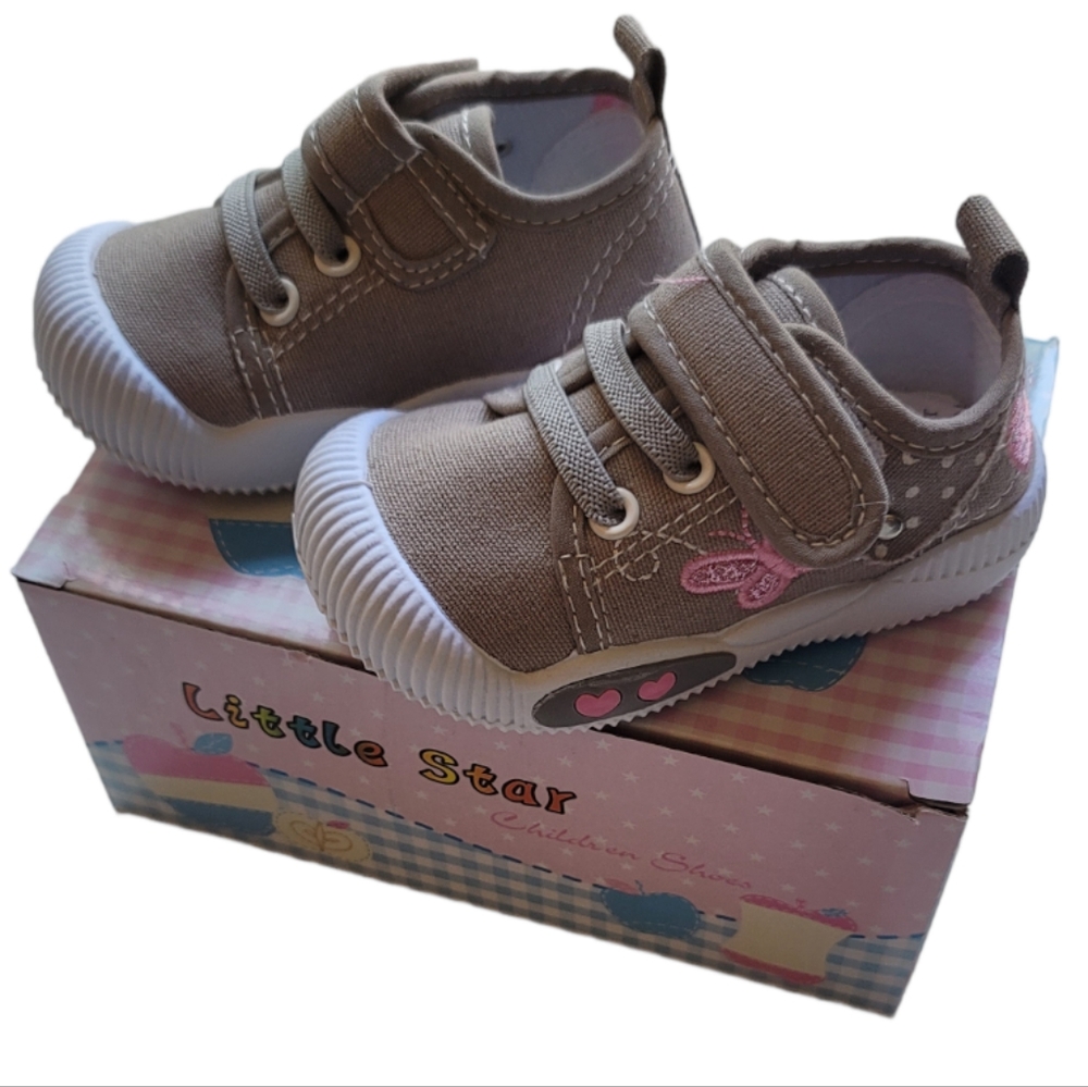 Little Star Girl's Tan Butterfly & Hearts Sneakers with Velcro Closure, Size 3